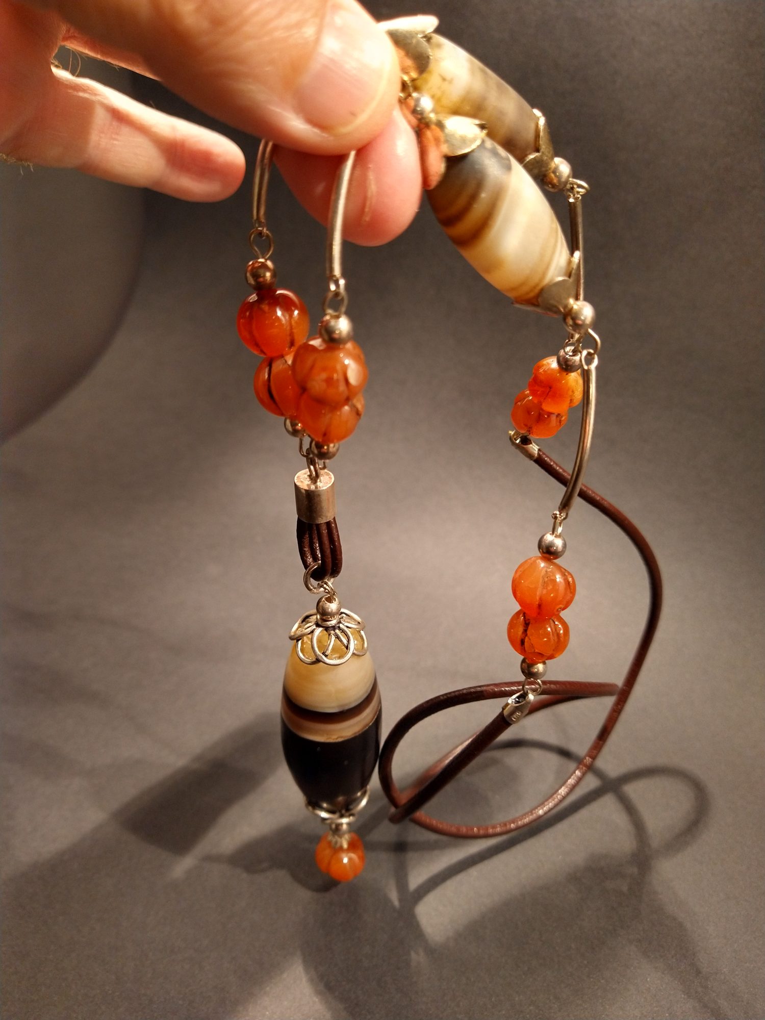 Long Suleiman agate and carnelian necklace handmade with sterling silver – view 11