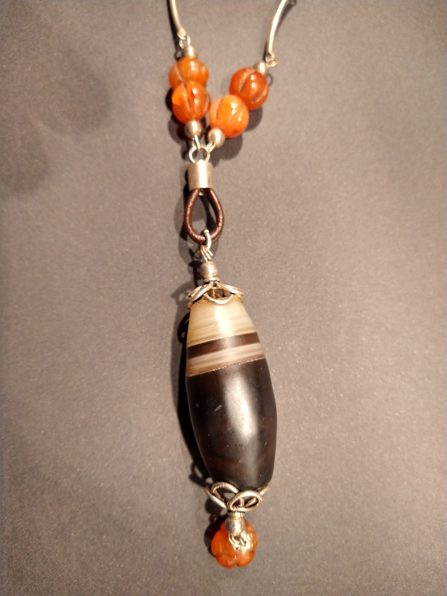 Long Suleiman agate and carnelian necklace handmade with sterling silver – view 12